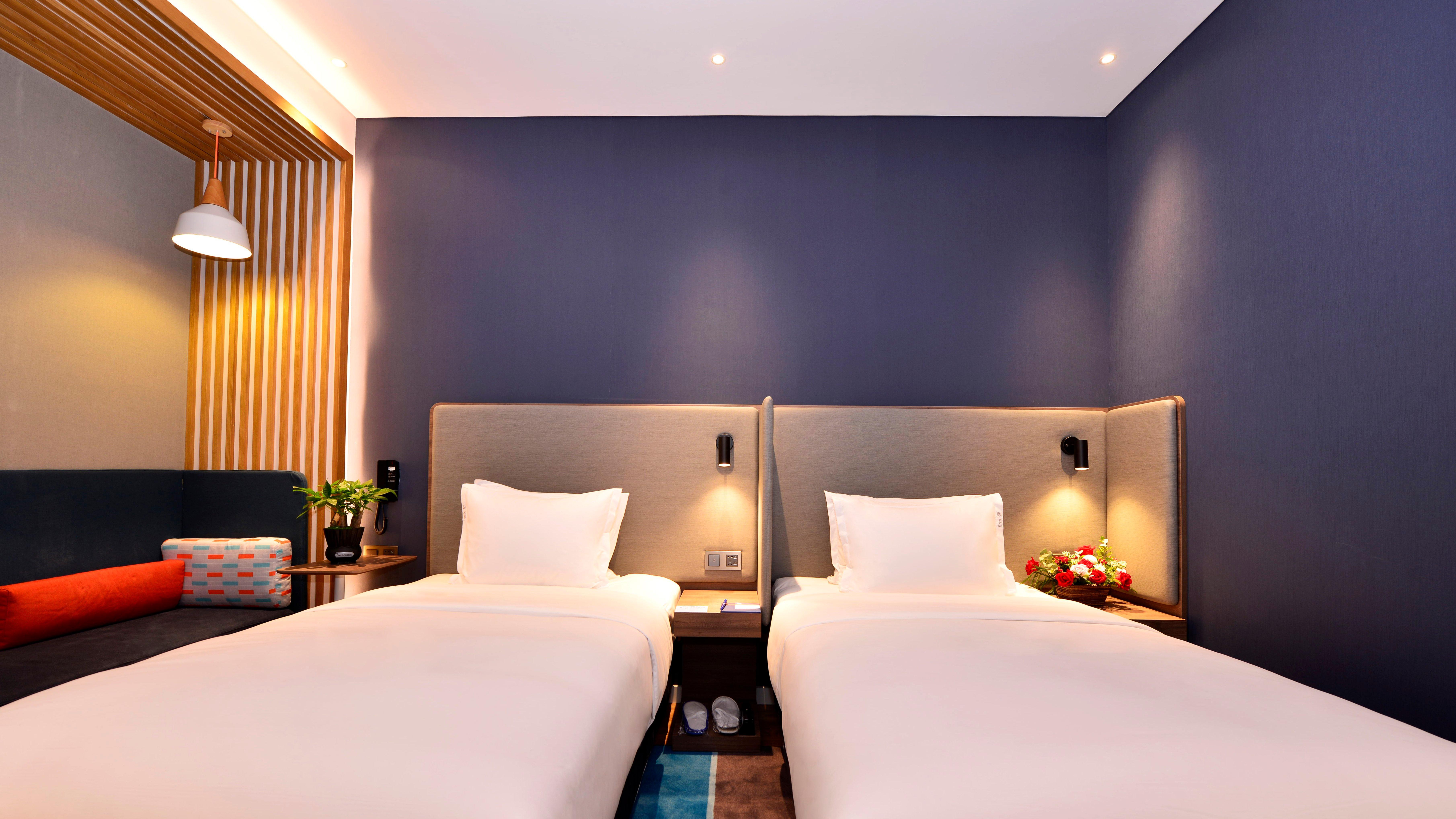 Holiday Inn Express Luanchuan By Ihg Екстер'єр фото