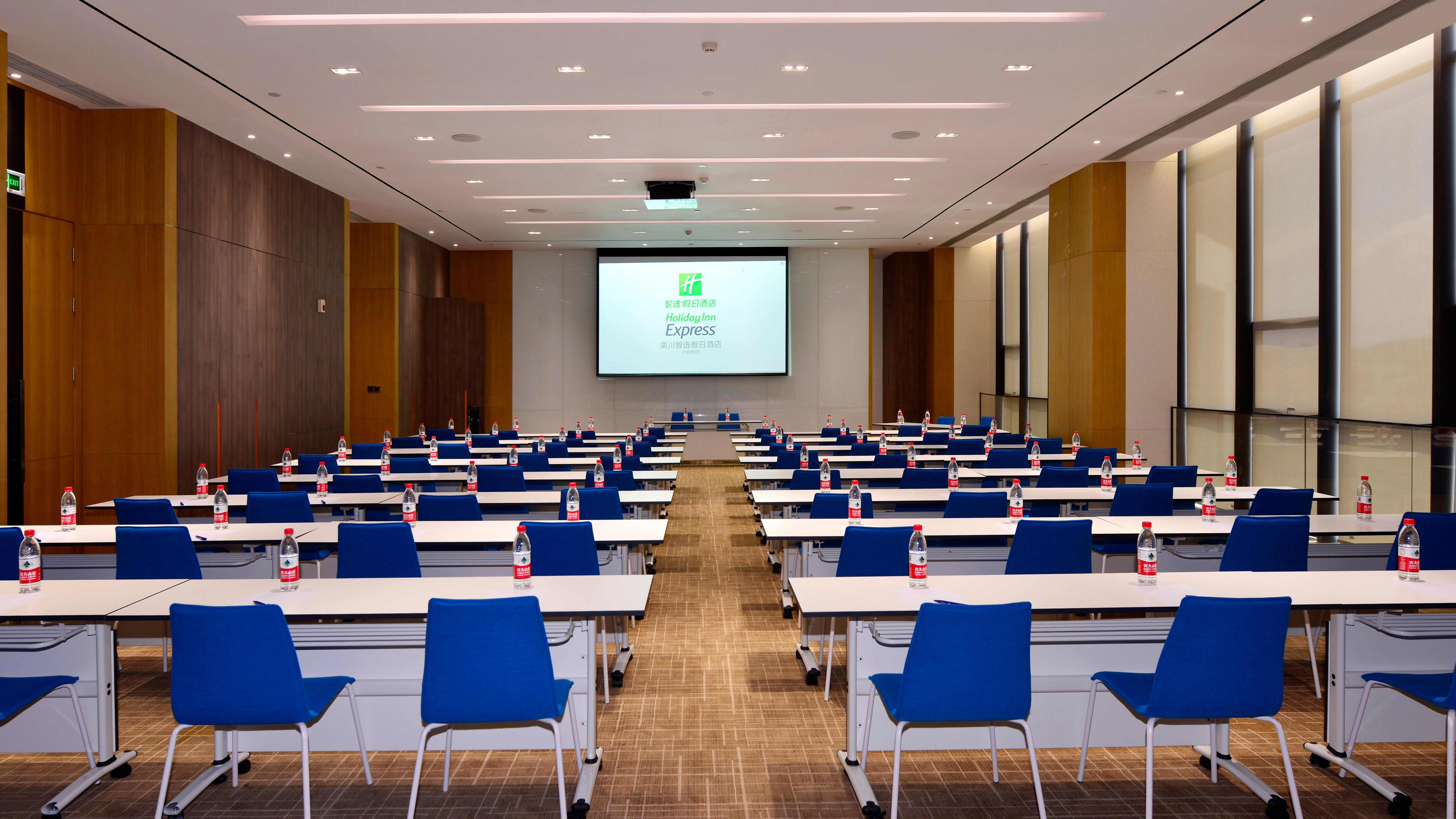 Holiday Inn Express Luanchuan By Ihg Екстер'єр фото